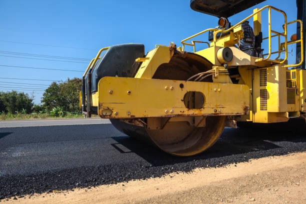 Best Driveway Paving Contractor  in Maugansville, MD
